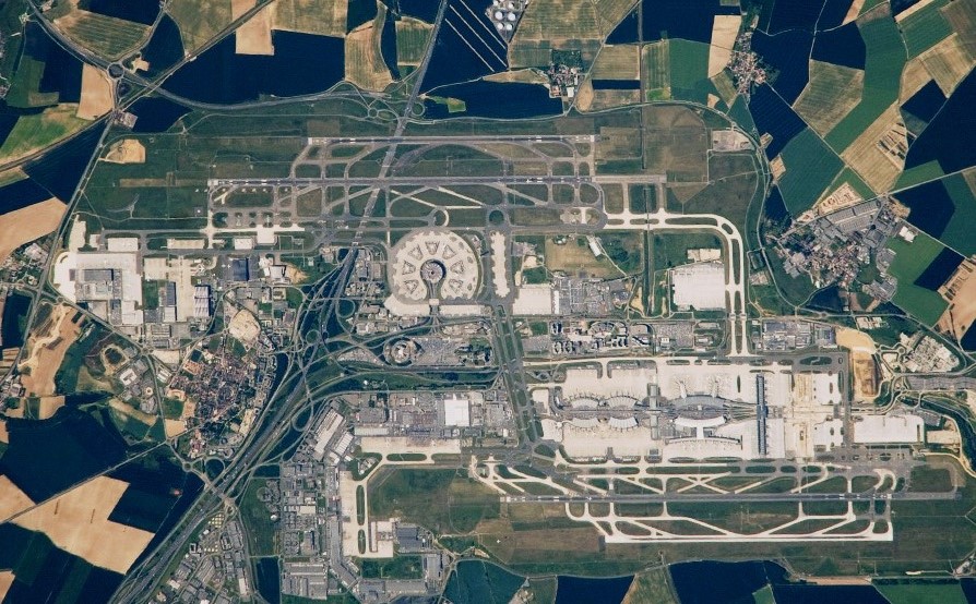 Charles de Gaulle Airport CDG Terminal 2 interior Air France hub