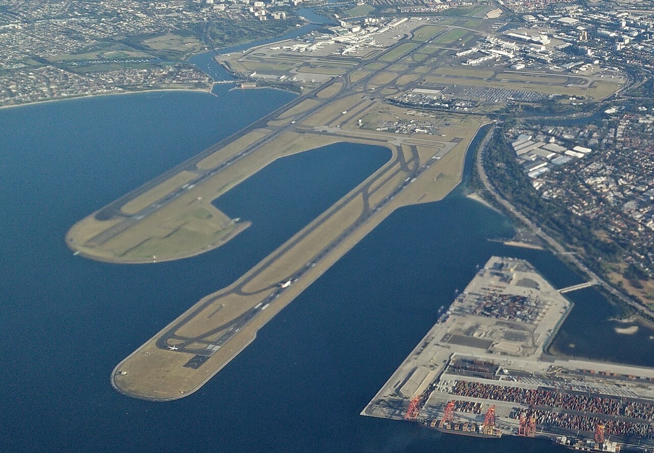 SYD airport exterior